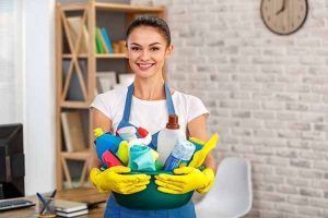 Crecen las intoxicaciones en los hogares por la mezcla de productos de limpieza