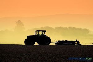 Utilización de vehículo y maquinaria agrícola